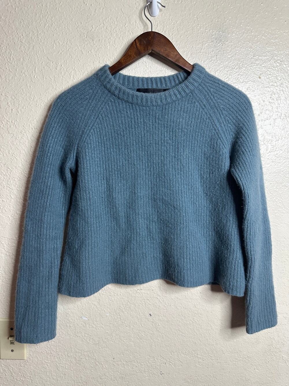 Jenni Kayne Cashmere Fisherman Sweater size M Dusty Blue Ribbed Crewneck